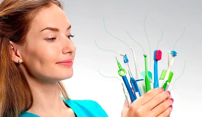 Doğru Diş Fırçası Nasıl Seçilir? Diş Fırça Seçimi Neden Önemlidir?